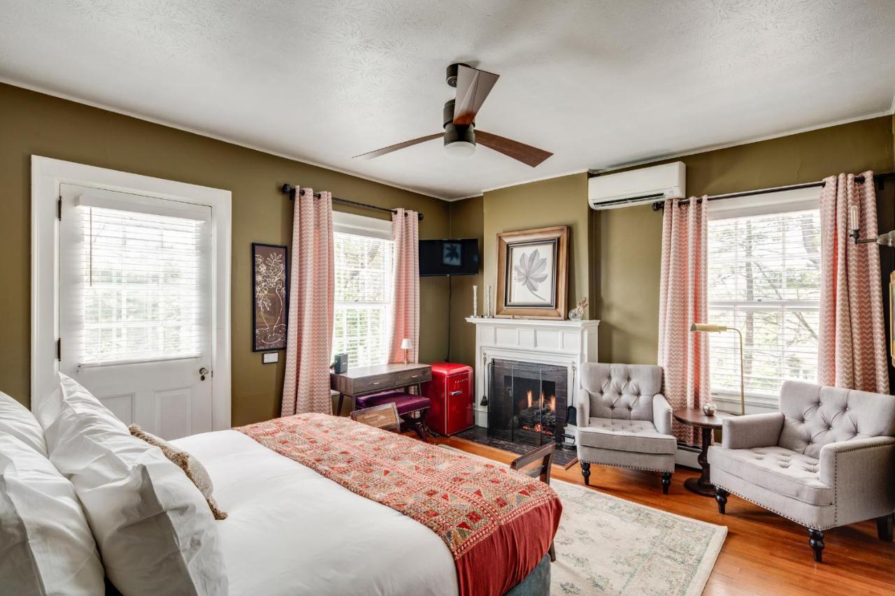 The Applewood Manor Bed & Breakfast แอชวิลล์ ภายนอก รูปภาพ