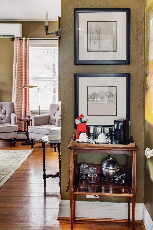 The Applewood Manor Bed & Breakfast แอชวิลล์ ภายนอก รูปภาพ