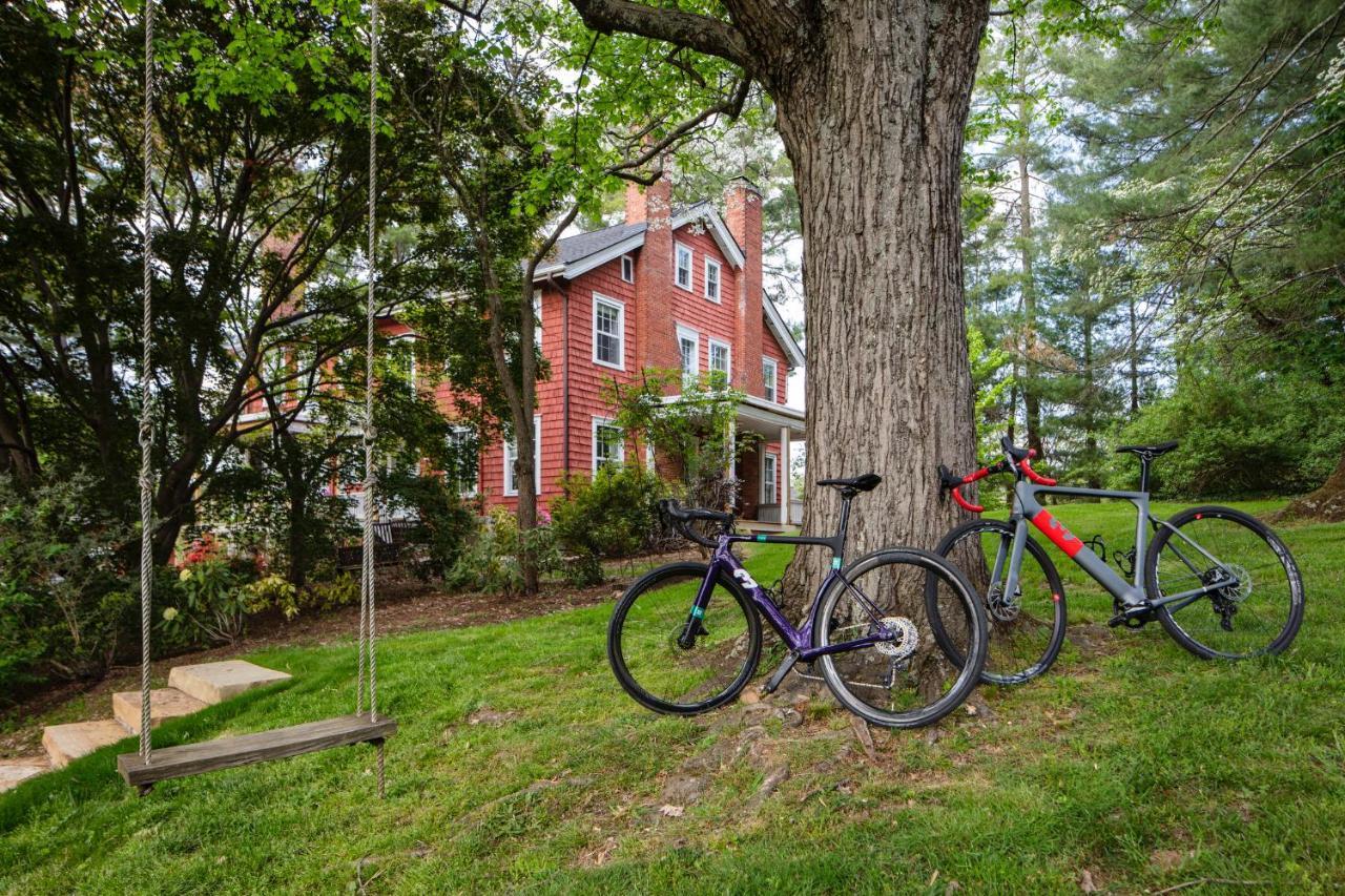 The Applewood Manor Bed & Breakfast แอชวิลล์ ภายนอก รูปภาพ